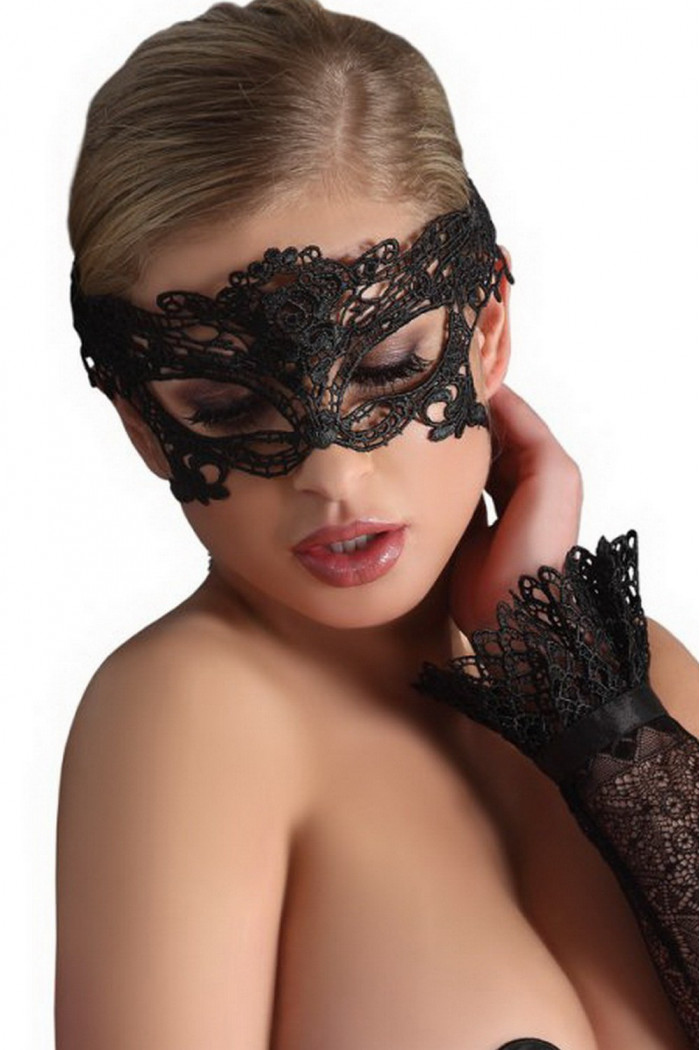 Маска черная Livia Corsetti Mask Model 4