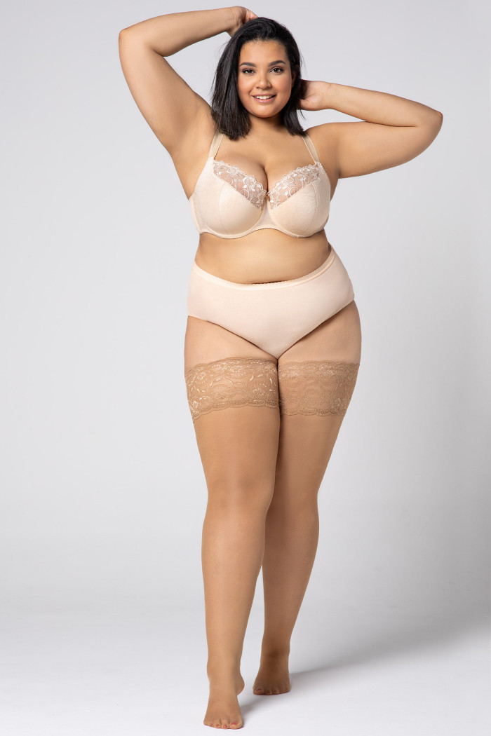 Чулки большого размера с кружевной коронкой Mona Divine 30 den